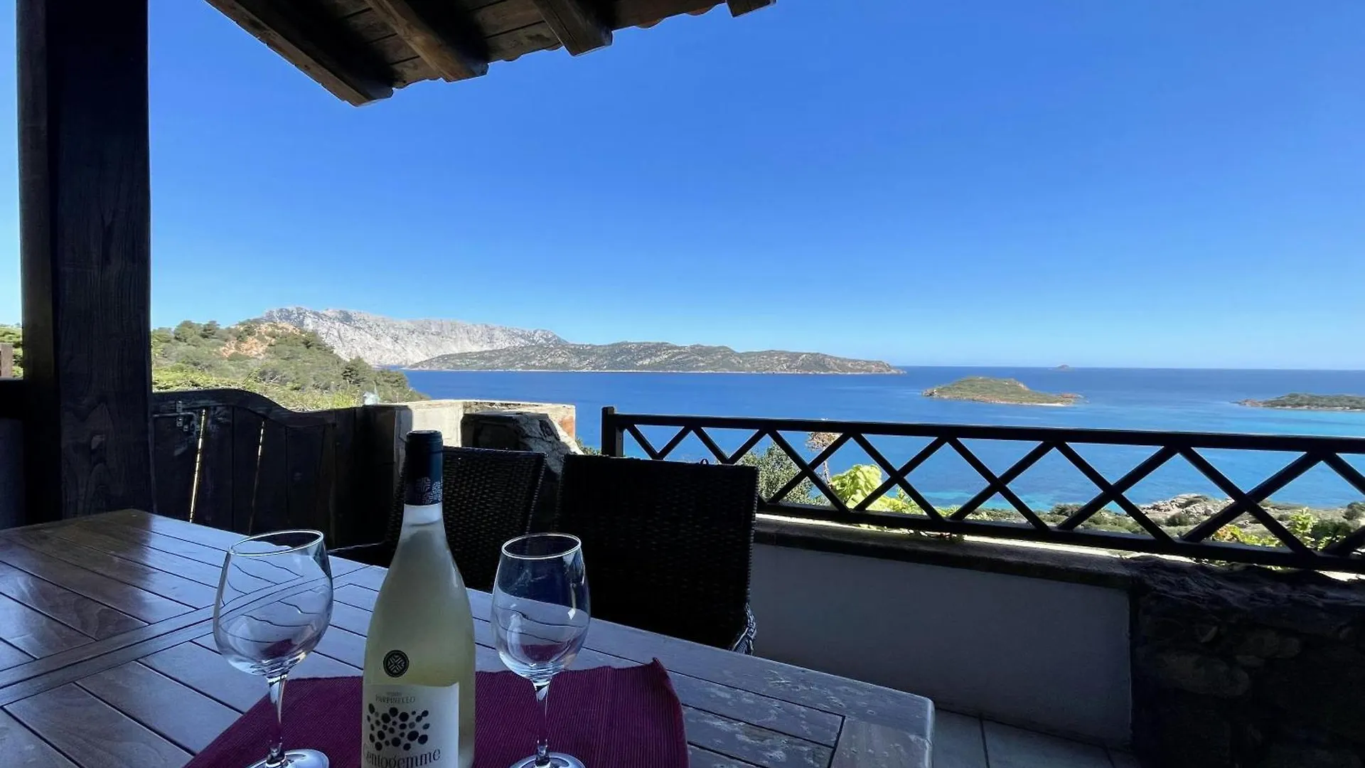 Apartamento Punta Est Trilocale Stupenda Vista Mare Capo Coda Cavallo Italia