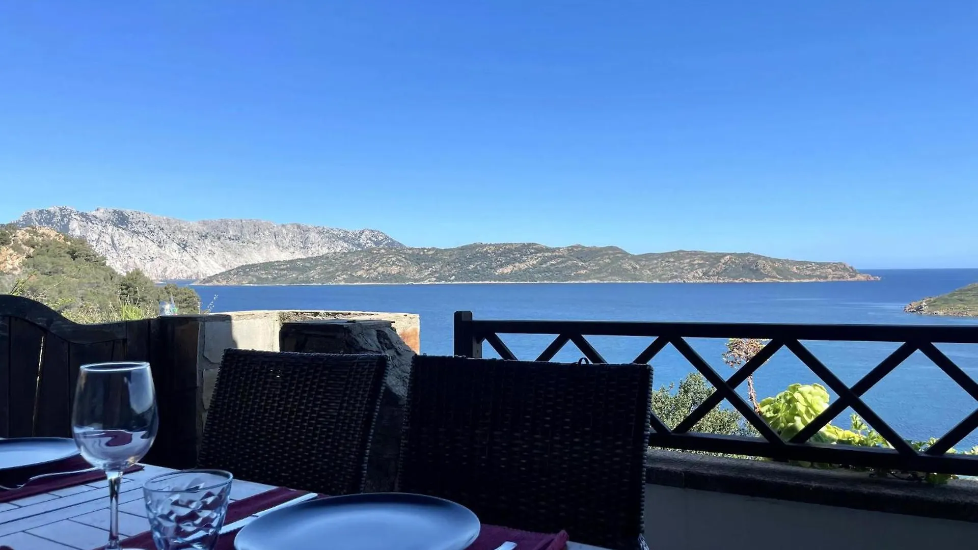 Punta Est Trilocale Stupenda Vista Mare Apartment Capo Coda Cavallo 0*,  Italy